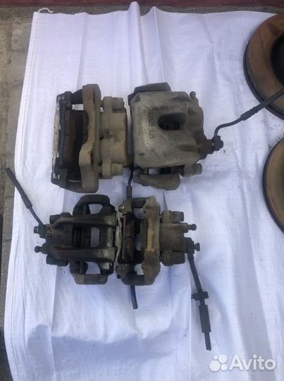 Суппорта Jeep Grand Cherokee WK2