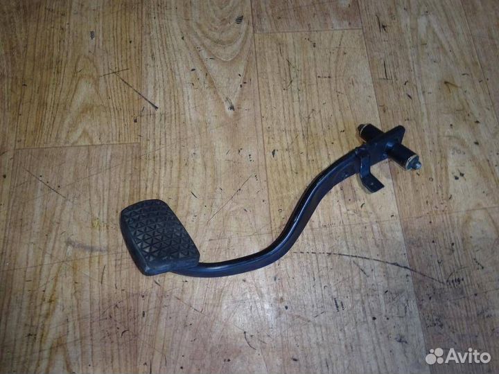 Педаль тормоза Opel Astra H / Family 2004-2015