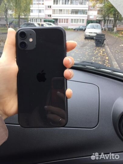 iPhone 11, 64 ГБ