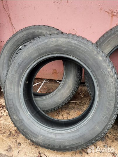 Yokohama IceGuard Stud IG65 225/65 R17 102