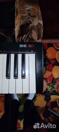 Midi клавиатура 61