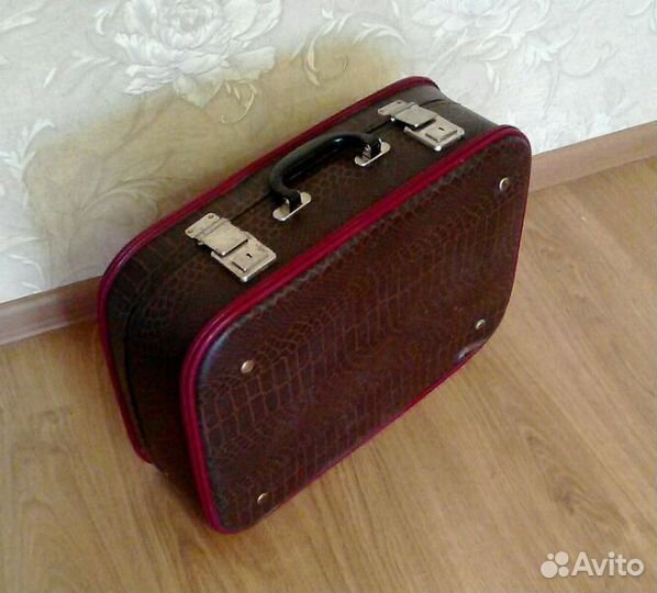 Женский ретро чемоданчик