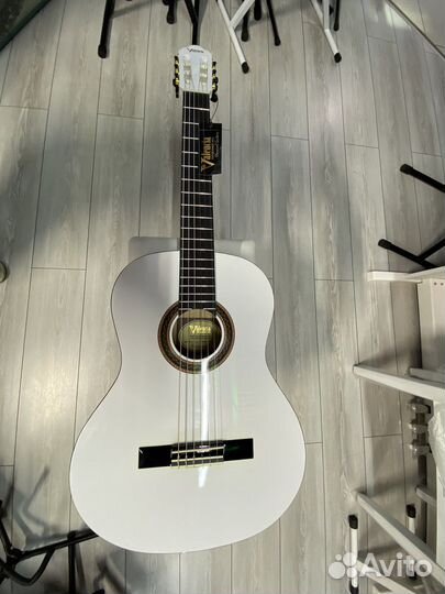 Классическая гитара Valencia VC104WT