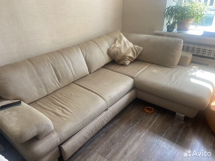 Диван 8 марта