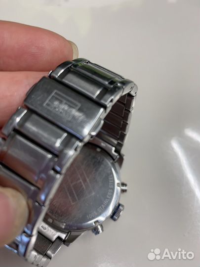 Tommy hilfiger часы