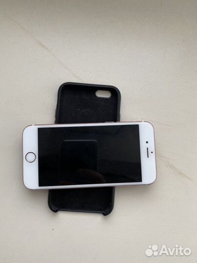 Телефон iPhone 6s