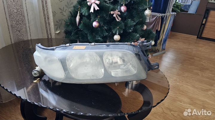 Фара Nissan avenir W11 (правая xsenon)