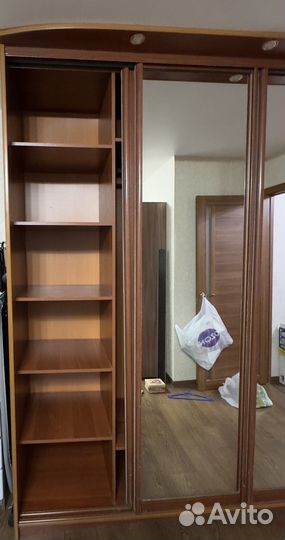 Шкаф купе с зеркалом