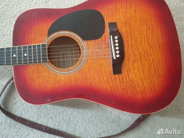 Акустическая бас гитара