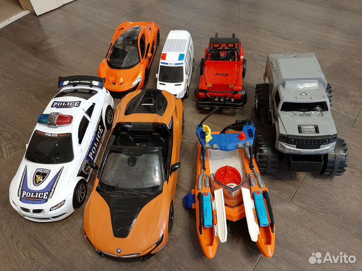 Машинки разные, большие и маленькие