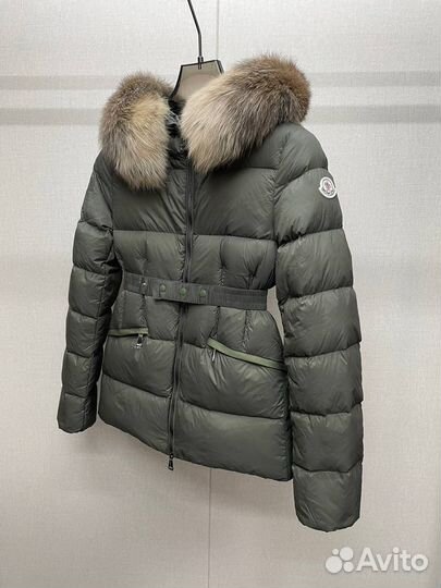 Женский пуховик Moncler