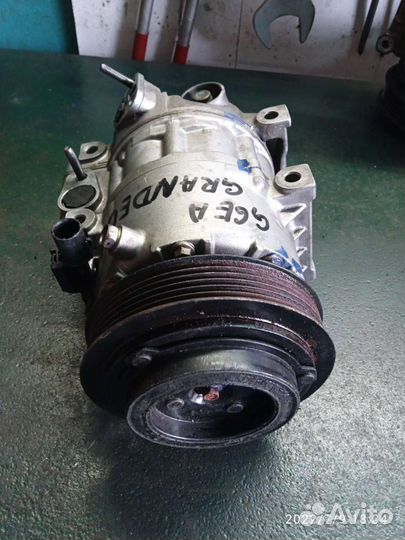 Компрессор кондиционера Hyundai Grandeur 2.7