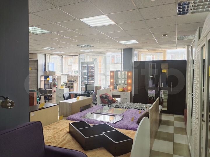 Торговая площадь в отличном месте, 650 м²