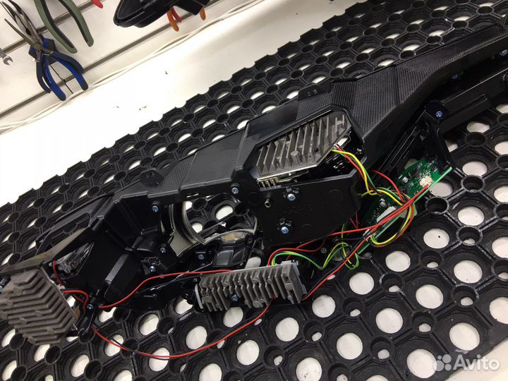 Фара левая Chevrolet Camaro VI led