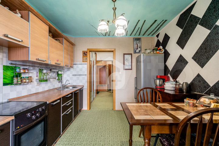 2-к. квартира, 61 м², 10/10 эт.