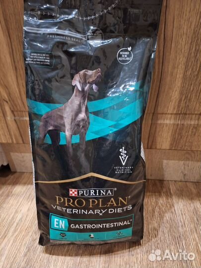 Корм для собак и кошек