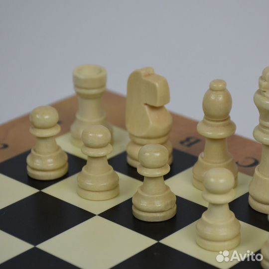Набор 3 в 1 шашки, шахматы, нарды 30х30 новый