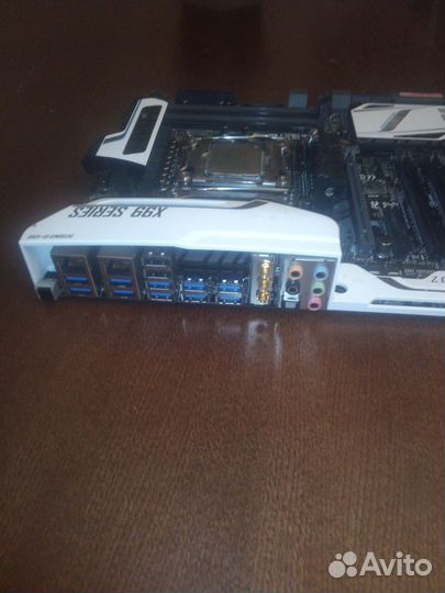 Материнская плата lga 2011 v3 asus