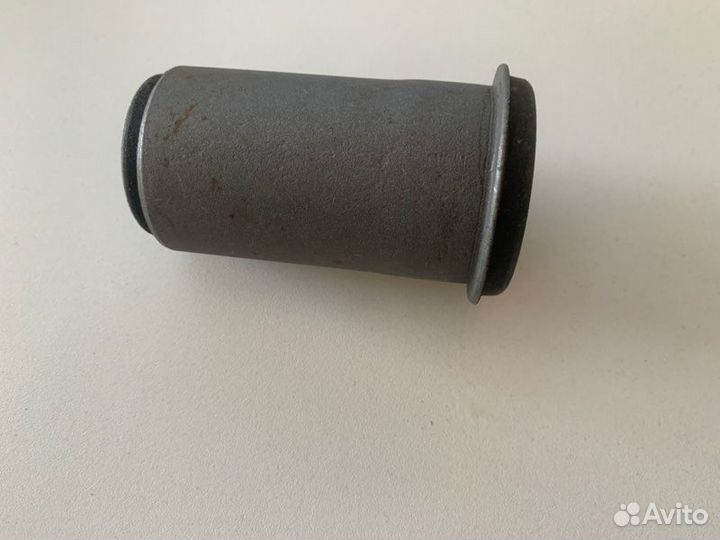 Сайлентблок нижнего рычага задний Mitsubishi