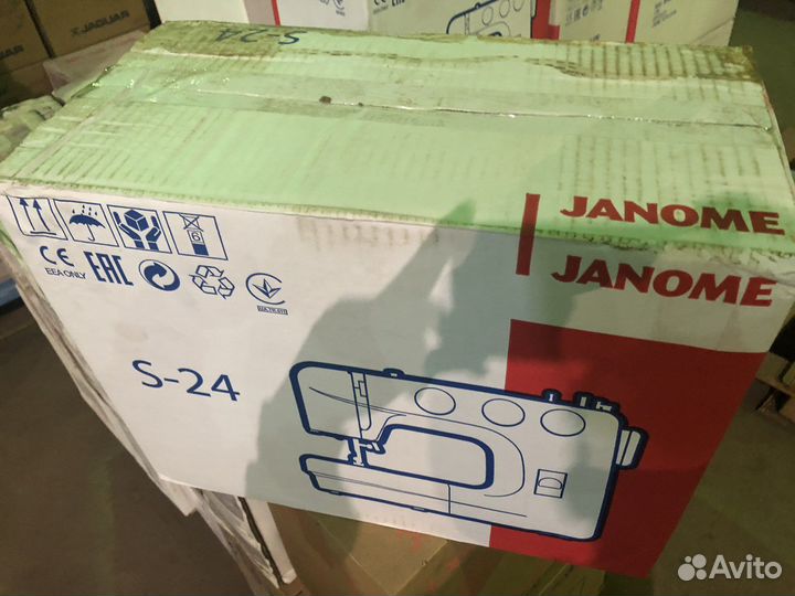 Швейная машина Janome S-24
