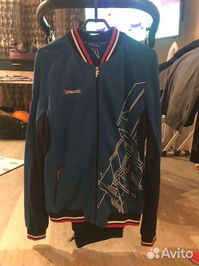 Спортивный костюм женский