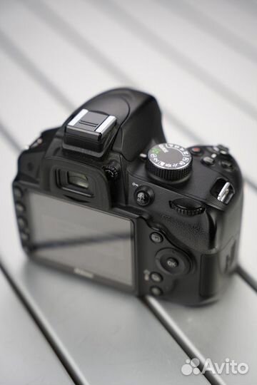 Nikon D3200 Body (клинит затвор)