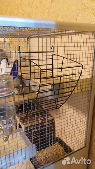 Продаю кормушку (сенницу)