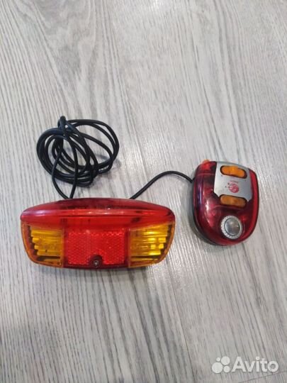 Фонарь задний велосипедный