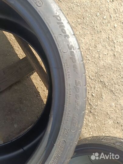 Michelin Pilot Super Sport 295/35 R20