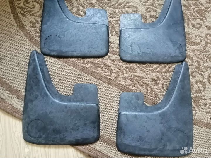 Брызговики универсальные