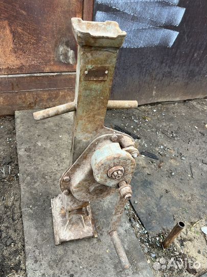 Домкрат реечный 5 тонн