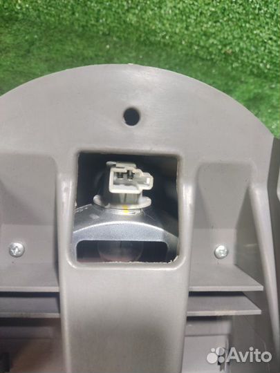 Стоп-сигнал Renault Symbol 2 K4JA712 2009