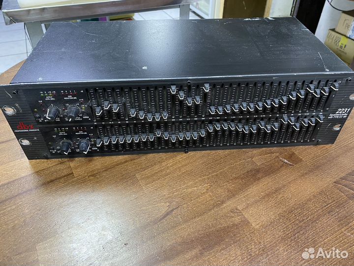 Эквалайзер dbx 2231