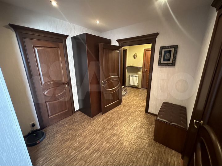 Коттедж 207 м² на участке 10 сот.