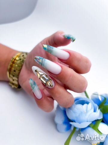 Ищем модель на маникюр