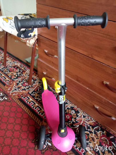 Самокат детский трехколесный новый