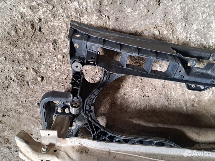 Рамка радиатора в сборе Audi A6 C6