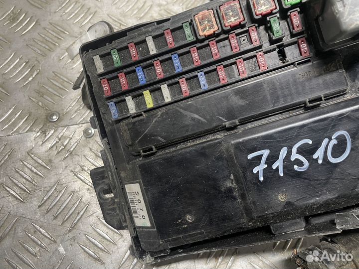 Блок предохранителей Lexus LS 460 (4)