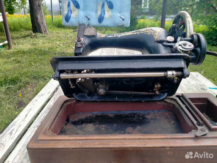 Швейная машинка зингер ручная