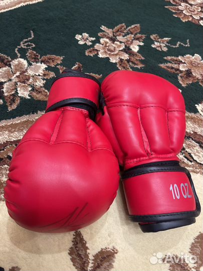 Перчатки для рукопашного боя