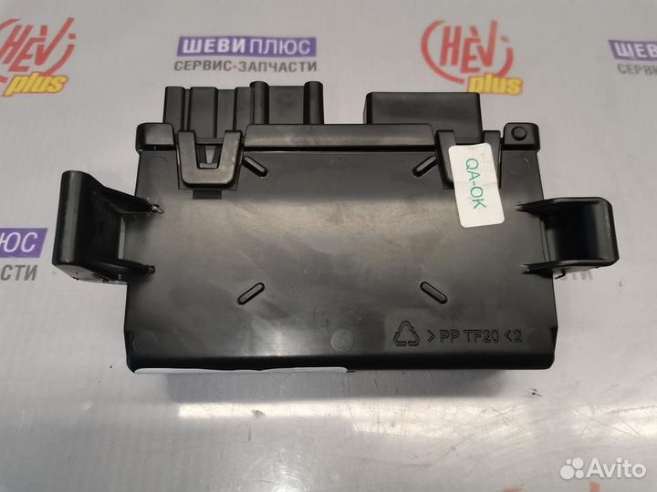 Модуль управления двери Cadillac Escalade