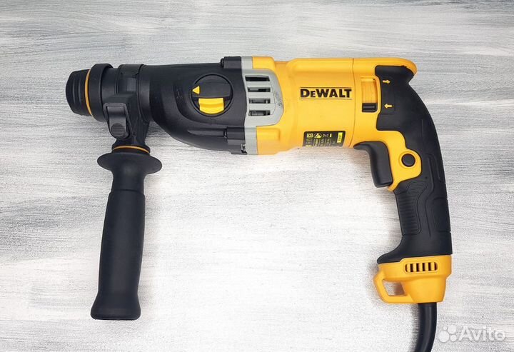 Перфоратор Dewalt D25143K
