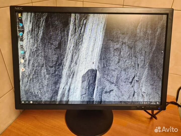 Мониторы в наличии