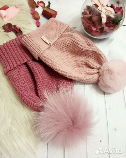 Шапка с натуральным помпоном