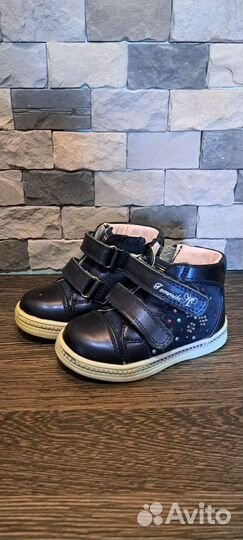 Ботинки для девочки