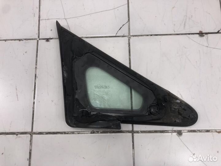 Стекло кузовное глухое левое Lexus RX III (2008—2012)