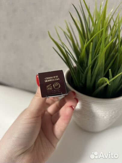 Charlotte tilbury кремовый хайлайтер pillow talk