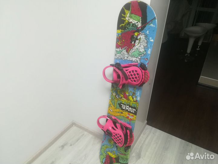 Сноуборд с креплениями