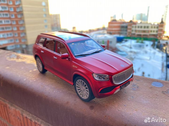 Модель металлическая Mercedes-Benz GLS Красный