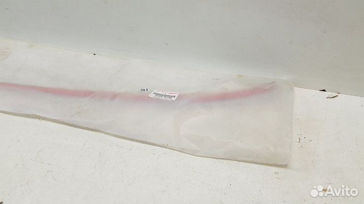 Молдинг лобового стекла передний Toyota Camry V70